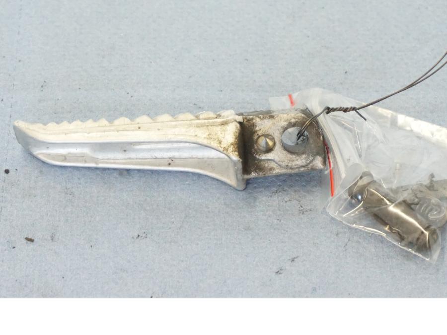 Baksidan på Fotpinne från en Suzuki GSX 1300 BK -2008 motorcykel.