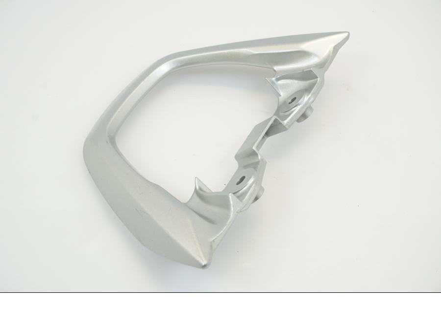 Vänster sida på Passagerarhandtag från en Suzuki SV 650 -2004 motorcykel.