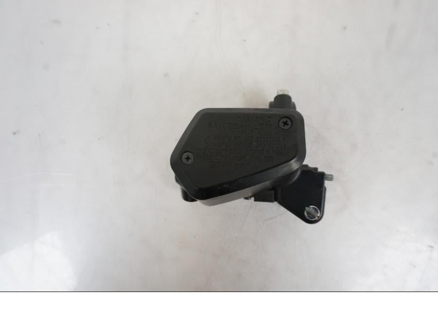 Baksidan på Kopplingshuvudcylinder från en Honda VFR 1200 -2010 motorcykel.