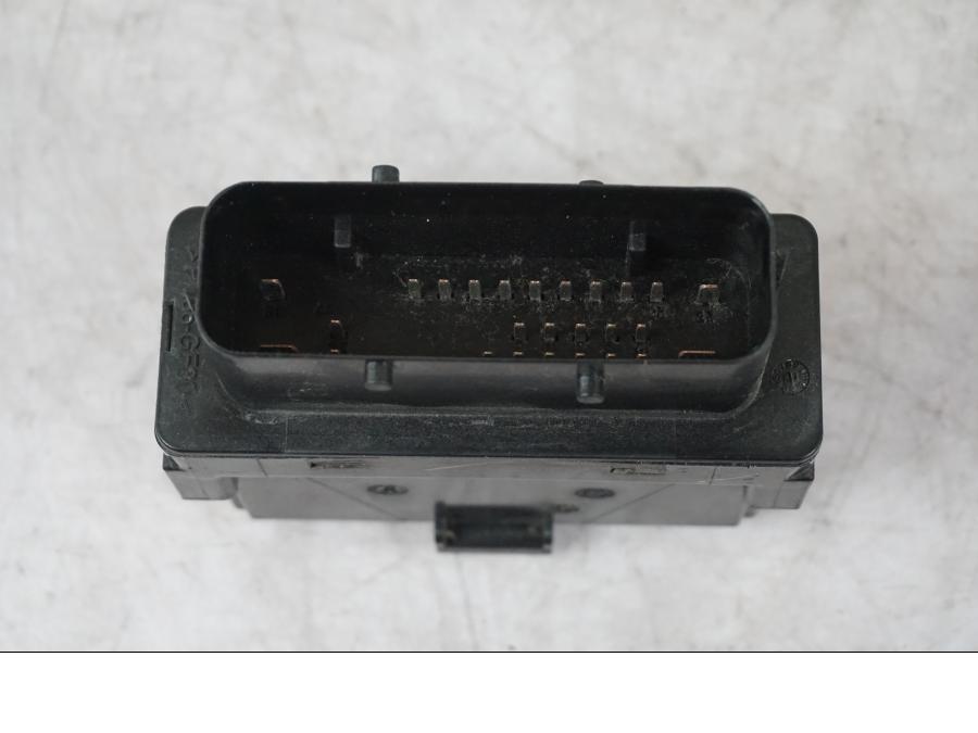 Snett nerifrån på Kontrollenhet från en BMW K 1600 GTL -2015 motorcykel.