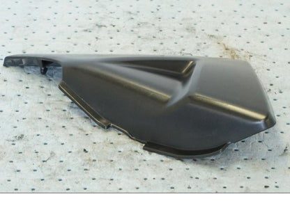 Vänster sida på Sidopanel från en Suzuki GSX 1300 BK -2008 motorcykel.