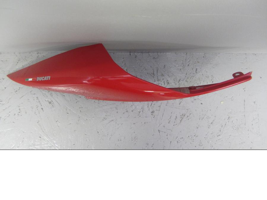 Baksidan på Bakvinge från en Ducati Panigale 959 -2016 motorcykel.