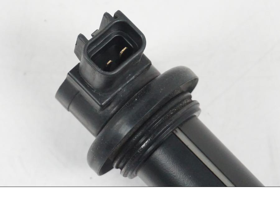 Höger sida på Tändspole från en Yamaha YZF 1000 R1 -2007 motorcykel.