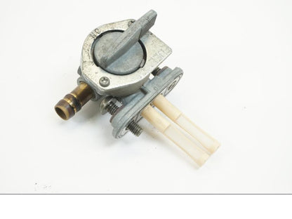 Framsidan på Bensinkran från en Yamaha YZF R6 -1999 motorcykel.