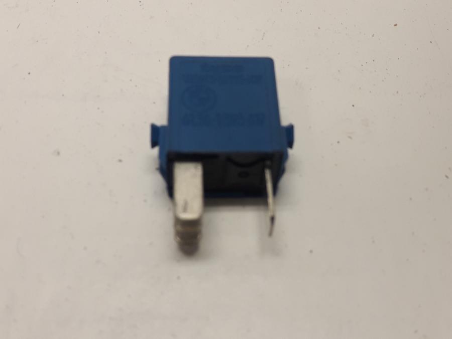 Framsidan på Relä från en BMW K 1200 LT -2006 motorcykel.