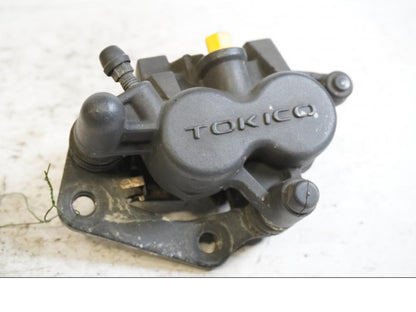 Framsidan på Bromsok från en Suzuki GSX 750 -2001 motorcykel.