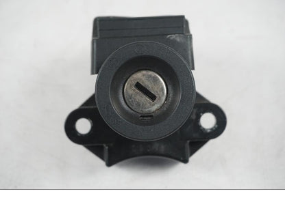 Extrabild3 på <p>Låssats från BMW F 800 S 2007.</p>

<p>Tanklock, 1st nyckel, tändningslås och låscylinder.</p> motorcykel.