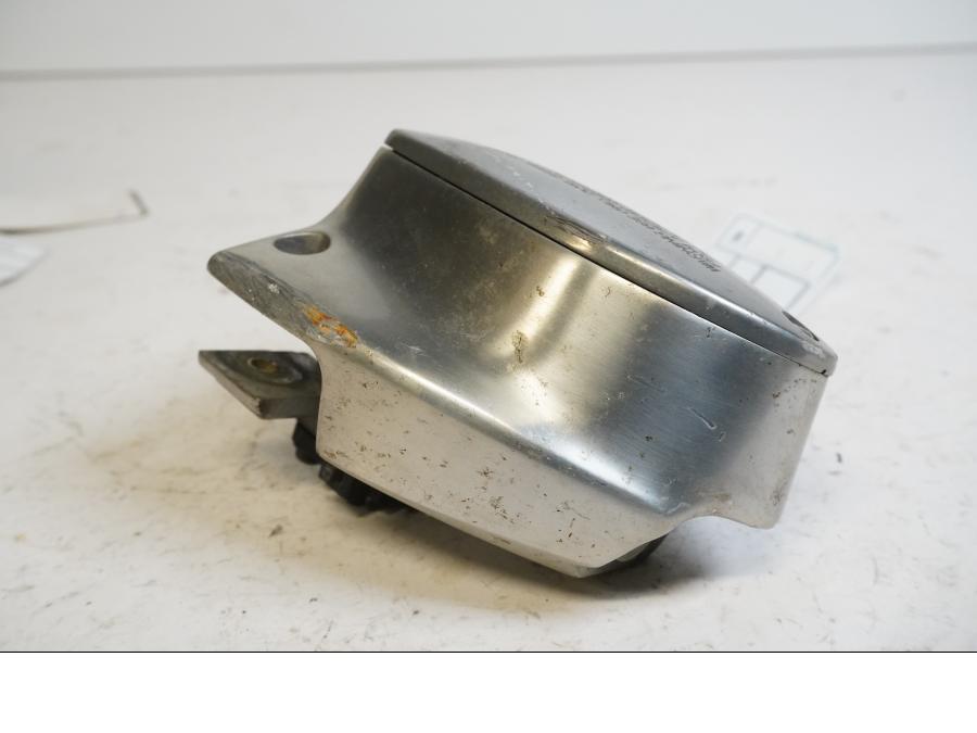 Framsidan på Bromshuvudcylinder från en Yamaha XV 1900 -2007 motorcykel.