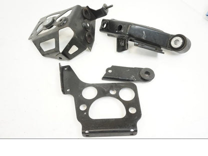 Vänster sida på Skruv / Mutter etc från en BMW K 1200 LT -2004 motorcykel.