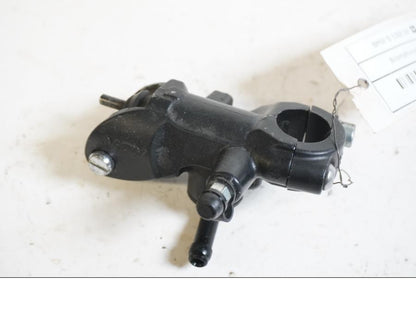 Framsidan på Bromshuvudcylinder från en BMW S 1000 RR -2011 motorcykel.