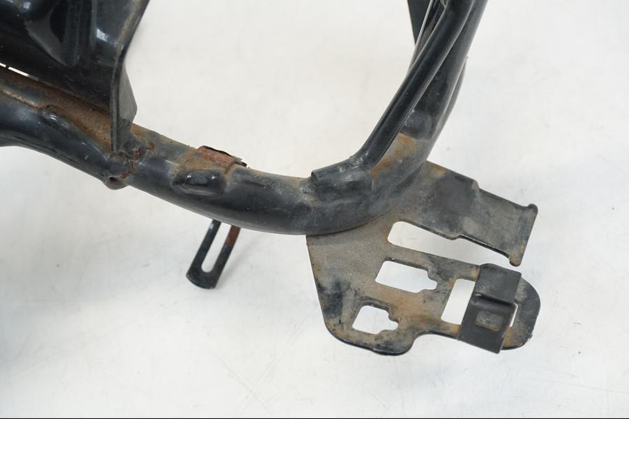 Höger sida på Toppkåpstag från en Honda NSR 125 -1991 motorcykel.