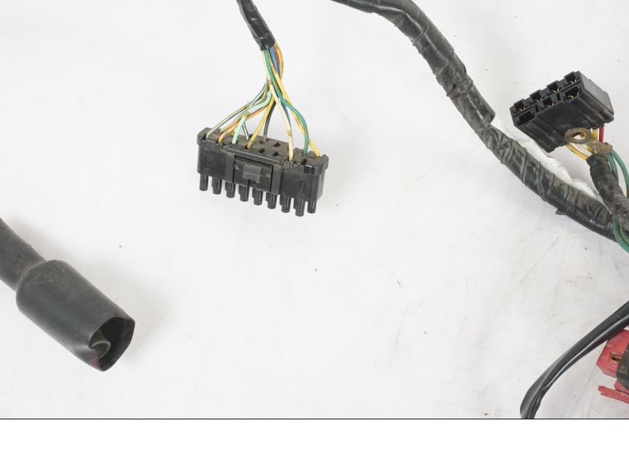 Extrabild1 på Kabelstam från en Honda CBR 1000 F -1999 motorcykel.