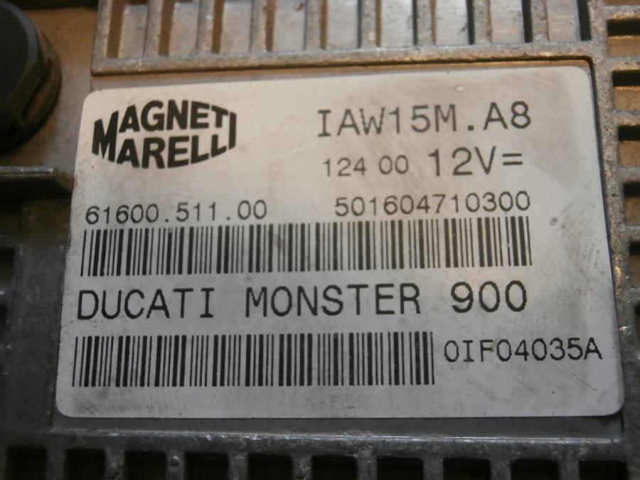 Baksidan på CDI / ECU från en Ducati Monster 900 -2000 motorcykel.