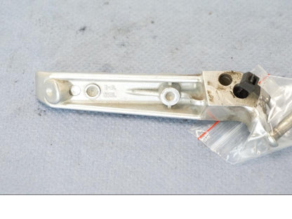 Höger sida på Fotpinne från en Yamaha X-Max 250 -2016 scooter.