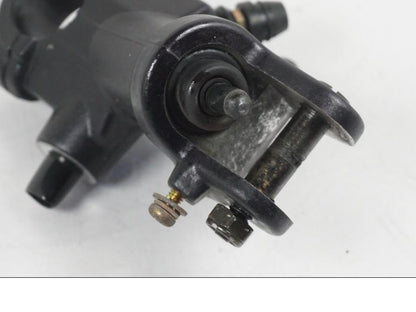 Höger sida på Bromshuvudcylinder från en Yamaha YZF 1000 R1 -2007 motorcykel.