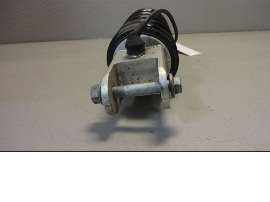 Höger sida på Stötdämpare från en BMW F 800 GT -2015 motorcykel.