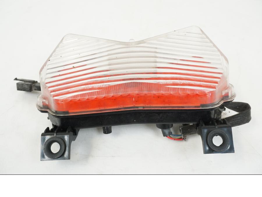 Baksidan på Baklampa från en Kawasaki Z 750 -2006 motorcykel.