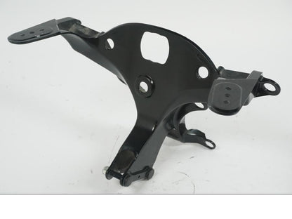 Höger sida på Toppkåpstag från en Yamaha YZF 1000 R1 -2007 motorcykel.