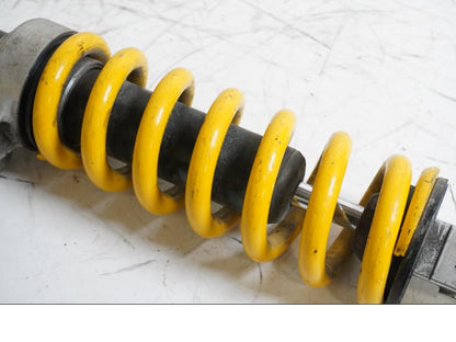 Höger sida på Stötdämpare från en Triumph Sprint RS -2004 motorcykel.