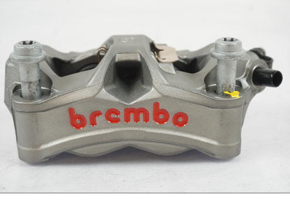 Framsidan på Bromsok från en KTM 1290 Super Duke R EVO -2023 motorcykel.