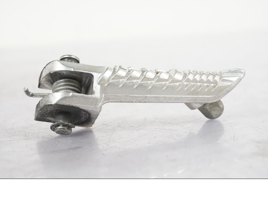 Baksidan på Fotpinne från en Suzuki GSX-R 750 -2006 motorcykel.