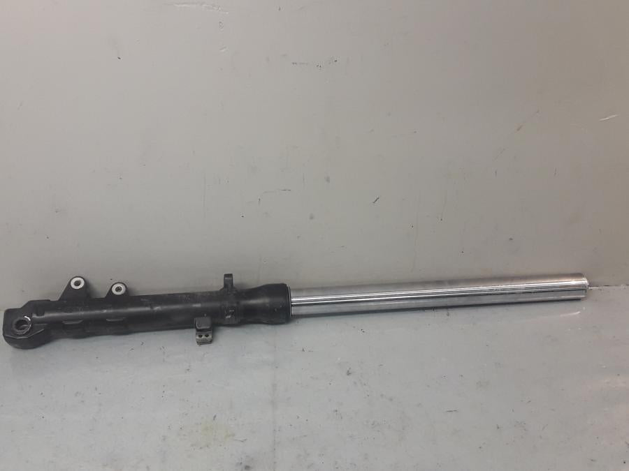 Baksidan på Gaffelben från en Yamaha XT 660 X -2008 motorcykel.