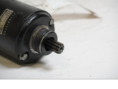 Baksidan på Startmotor från en Kawasaki ZX-7R -1996 motorcykel.