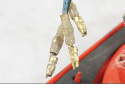 Vänster sida på Baklampa från en Kawasaki KL 650A -1987 motorcykel.