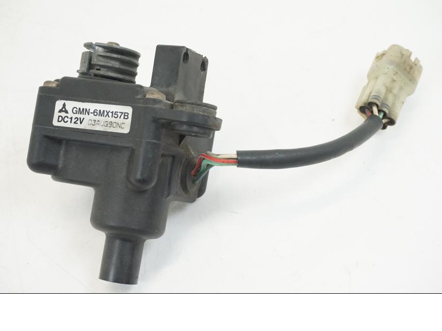 Framsidan på Avgasspjällmotor från en Honda NSR 125 -1991 motorcykel.