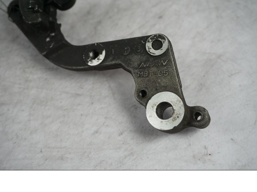 Baksidan på Bromsoksfäste från en Honda VFR 1200 -2012 motorcykel.