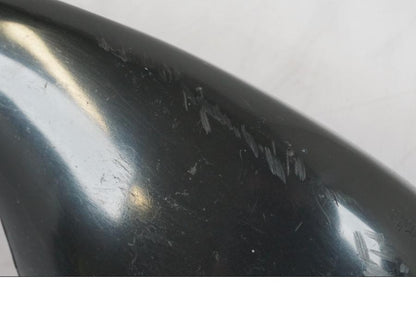 Snett nerifrån på Backspegel från en Aprilia RS 125 -2000 motorcykel.