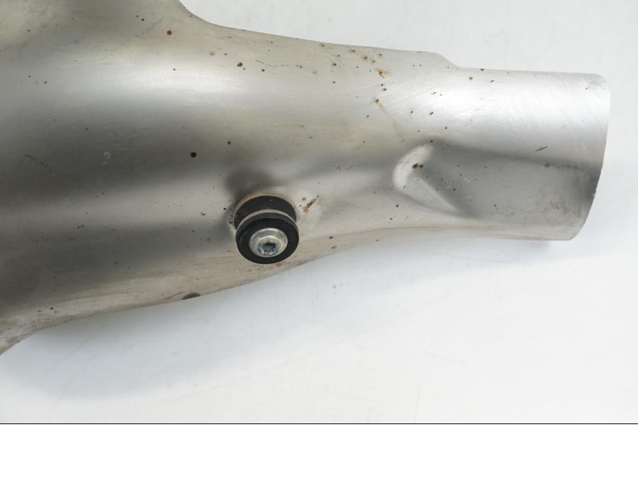 Extrabild2 på Värmeskydd från en Ducati Streetfighter V4 -2020 motorcykel.