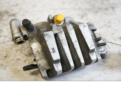 Baksidan på Bromsok från en Suzuki VL 800 -2004 motorcykel.