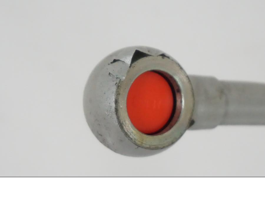 Extrabild1 på Oljerör från en BMW F 650 CS -2002 motorcykel.