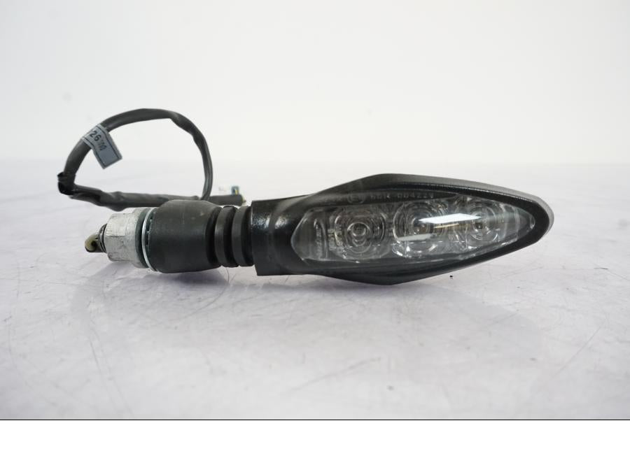 Framsidan på Blinkers LED från en KTM 790 Duke -2019 motorcykel.