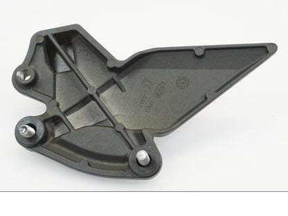 Snett nerifrån på Fotpinnefäste från en Kawasaki Z 1000 -2014 motorcykel.