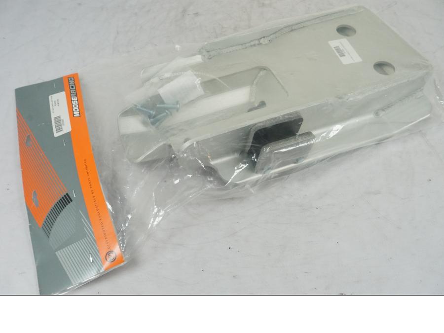 Framsidan på Hasplåt från en Honda TRX400EX -1999 ATV.