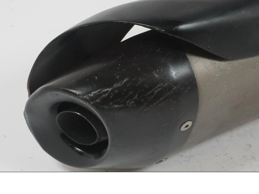 Baksidan på Ljuddämpare från en Yamaha YZF 1000 R1 -2007 motorcykel.