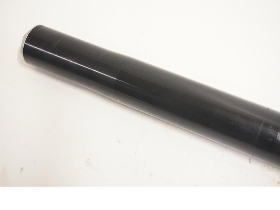 Snett nerifrån på Gaffelben från en KTM RC8 -2013 motorcykel.