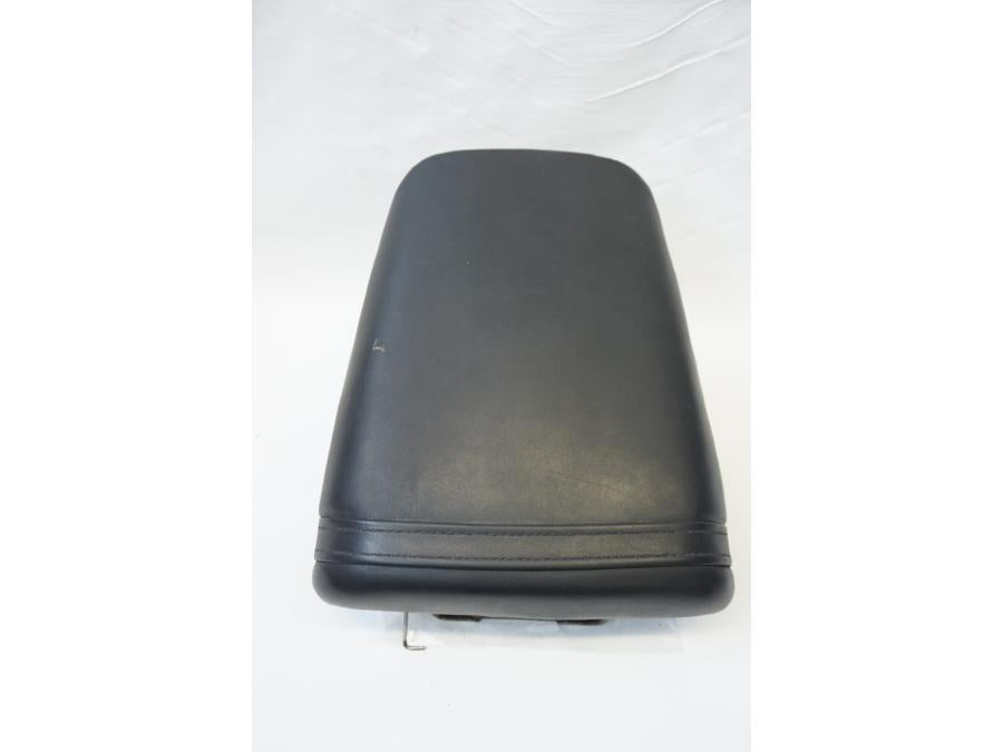 Höger sida på Sadel från en Honda CBR 900 RR -1997 motorcykel.