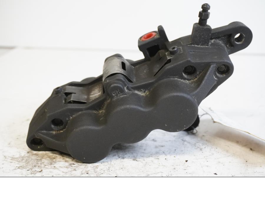 Baksidan på Bromsok från en Kawasaki ZX-9R -1998 motorcykel.