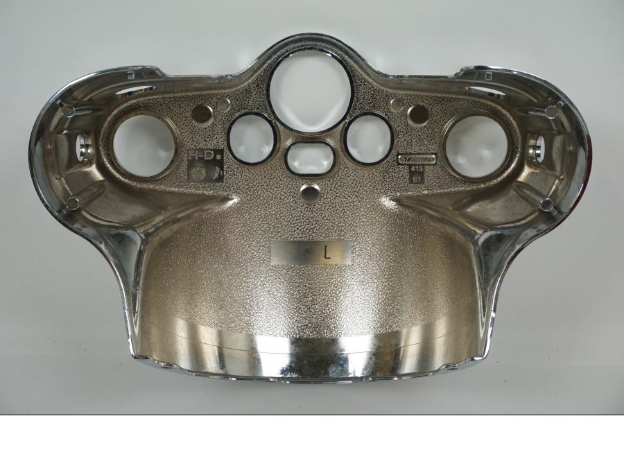 Snett uppifrån på Strålkastarkåpa från en H-D FLS -2012 motorcykel.