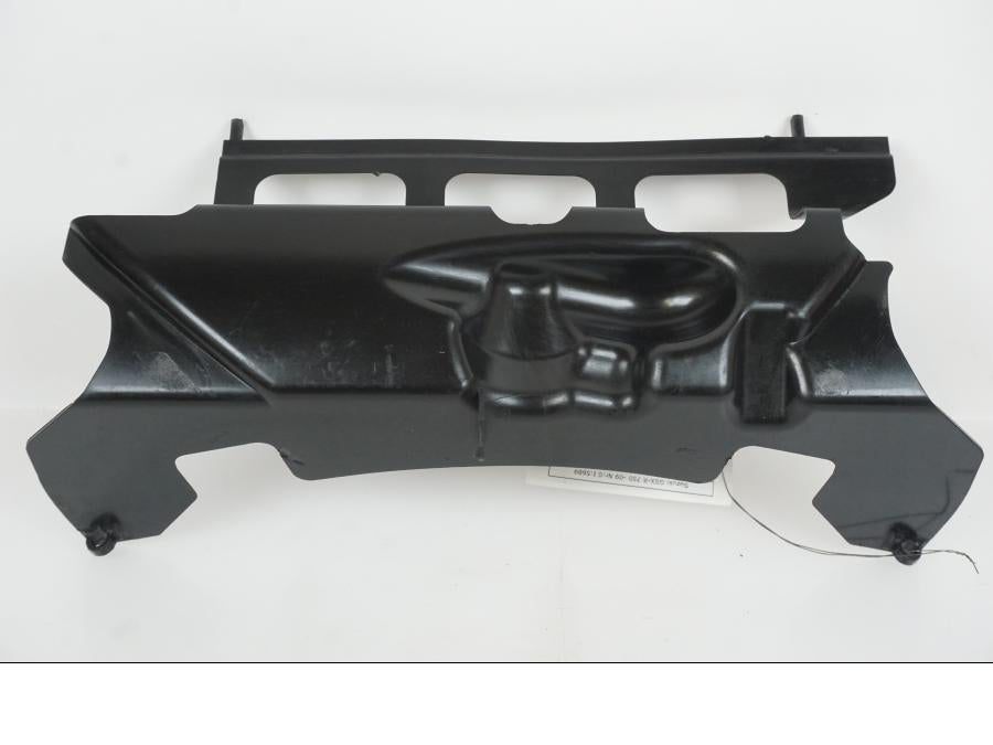 Framsidan på Värmeskydd från en Suzuki GSX-R 750 -2009 motorcykel.