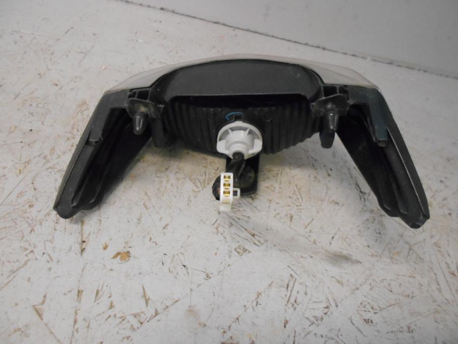 Höger sida på Baklampa från en Honda CBR 125 R -2006 motorcykel.