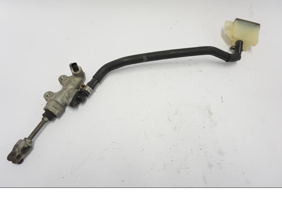 Baksidan på Bromshuvudcylinder från en Suzuki GSX-R 750 -1992 motorcykel.