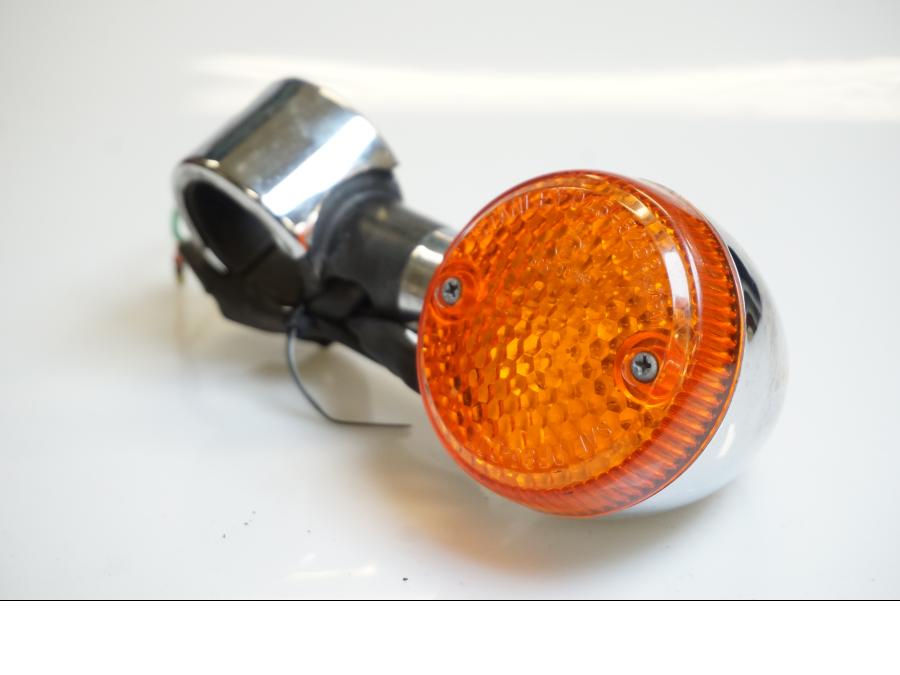 Framsidan på Blinkers från en Honda VT 600 C -1995 motorcykel.