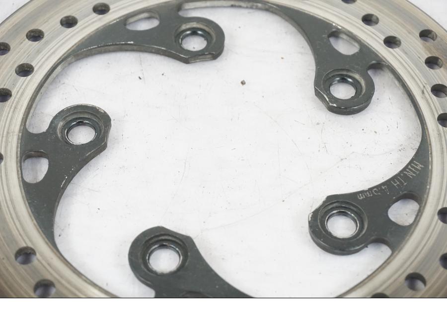Vänster sida på Bromsskiva från en Suzuki GSX-R 750 -2006 motorcykel.