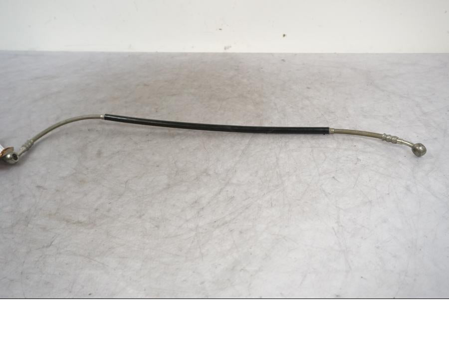 Framsidan på Bromsslang från en KTM 690 Duke -2008 motorcykel.