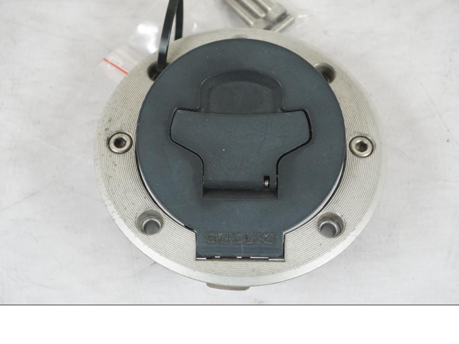 Vänster sida på Låssats från en Suzuki SV 650 -1999 motorcykel.