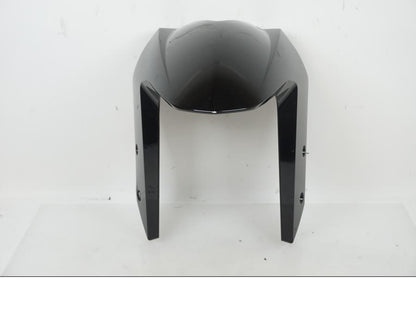 Framsidan på Framskärm från en KTM 1290 Super Duke GT -2020 motorcykel.